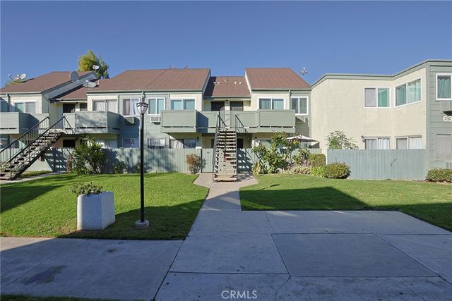 631 N Bristol 62, Santa Ana, CA 92703