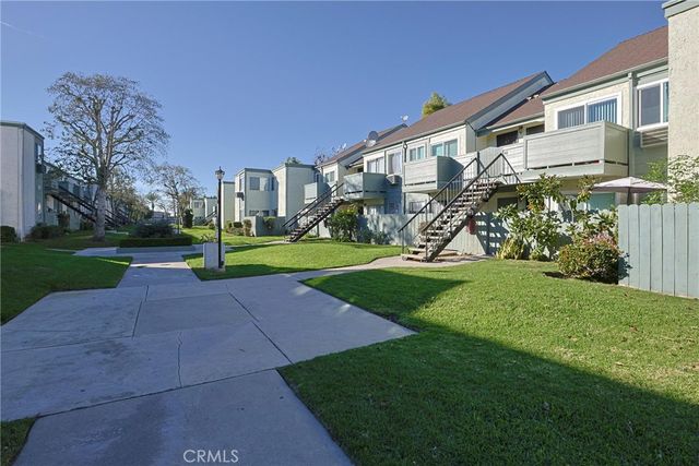 631 N Bristol 62, Santa Ana, CA 92703