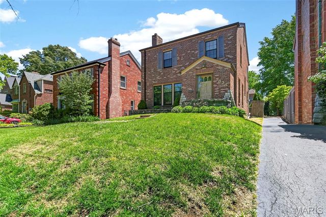 7828 Stanford Avenue, University City, MO 63130