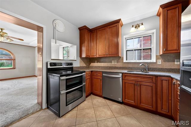 7828 Stanford Avenue, University City, MO 63130