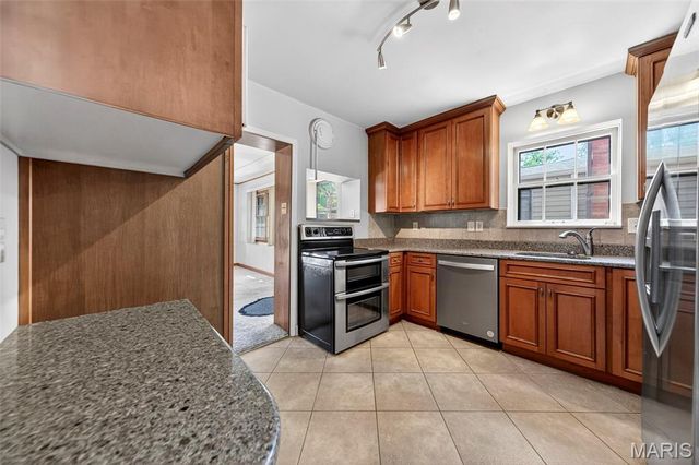 7828 Stanford Avenue, University City, MO 63130