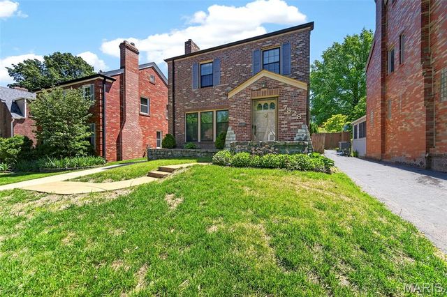 7828 Stanford Avenue, University City, MO 63130