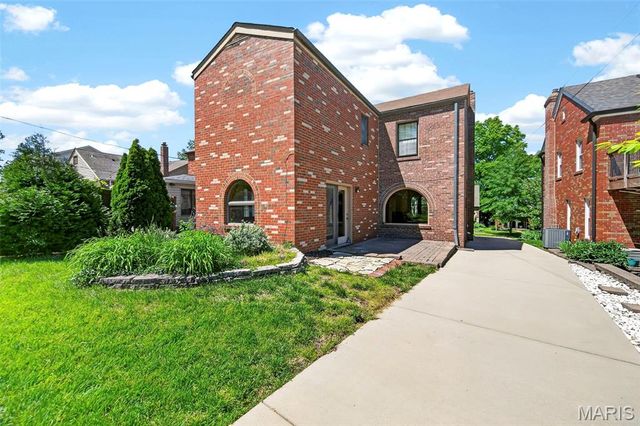 7828 Stanford Avenue, University City, MO 63130
