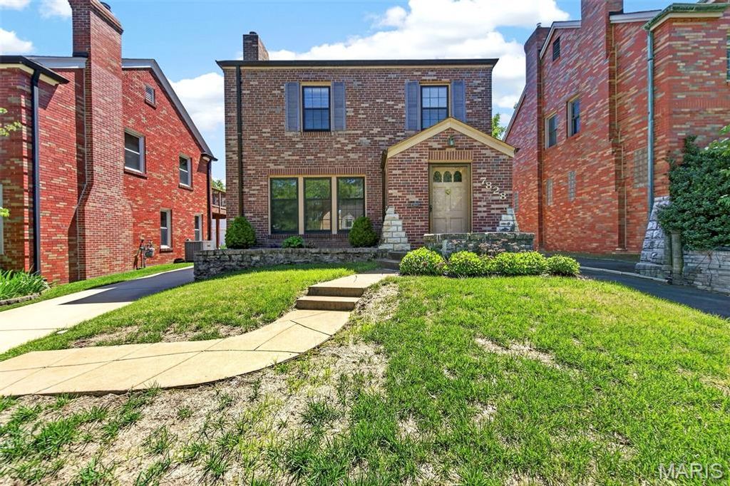 7828 Stanford Avenue, University City, MO 63130