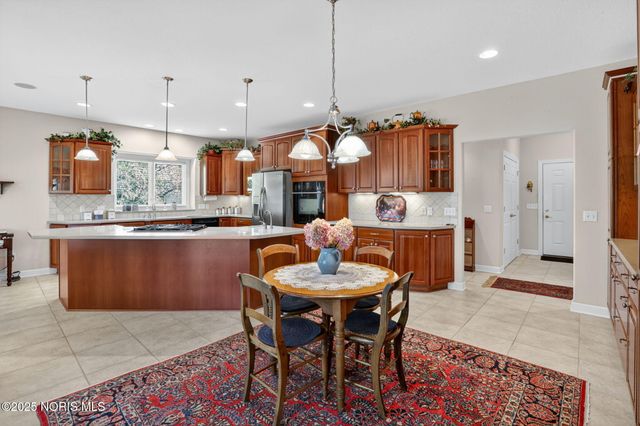 7961 Clover Creek Road, Maumee, OH 43537