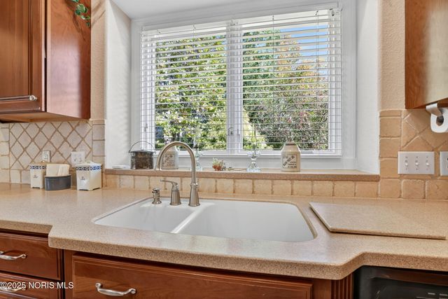 7961 Clover Creek Road, Maumee, OH 43537