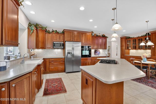 7961 Clover Creek Road, Maumee, OH 43537