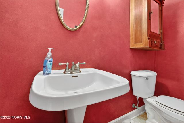 7961 Clover Creek Road, Maumee, OH 43537