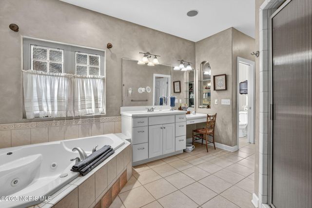 7961 Clover Creek Road, Maumee, OH 43537