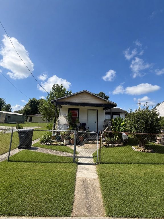 625 Hobson St, Houma, LA 70360