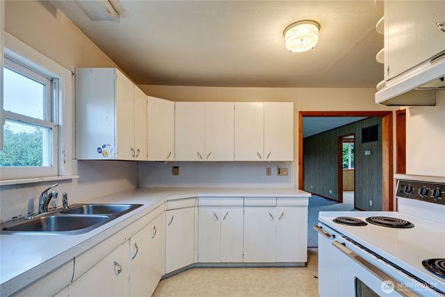 2703 Anderson Hill Road SW, Port Orchard, WA 98367