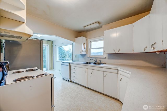 2703 Anderson Hill Road SW, Port Orchard, WA 98367