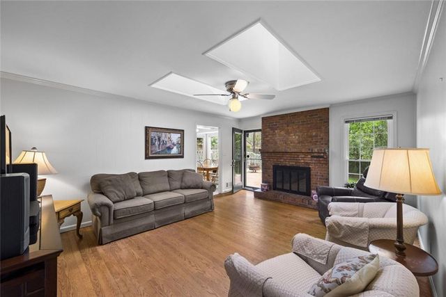 1125 Crest Brook Lane, Roswell, GA 30075