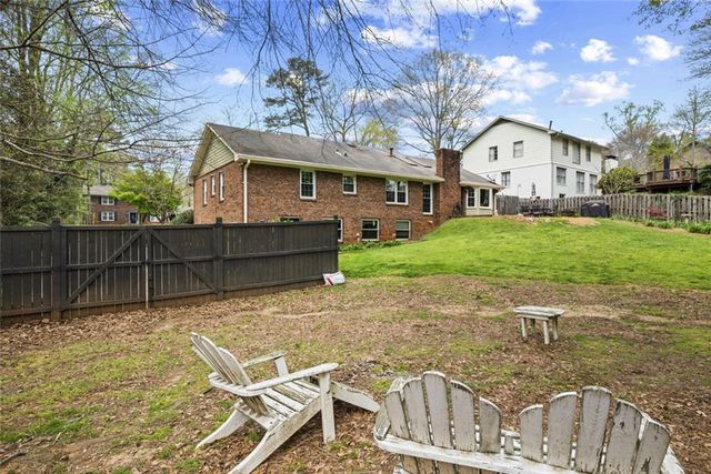 1125 Crest Brook Lane, Roswell, GA 30075