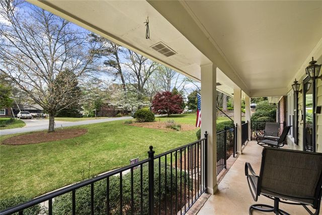 1125 Crest Brook Lane, Roswell, GA 30075