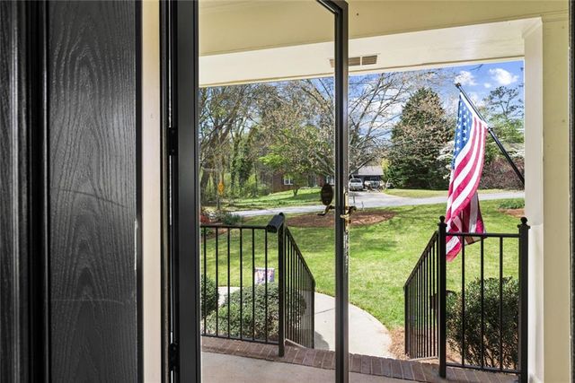 1125 Crest Brook Lane, Roswell, GA 30075