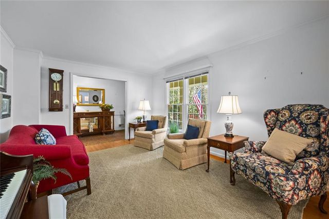 1125 Crest Brook Lane, Roswell, GA 30075