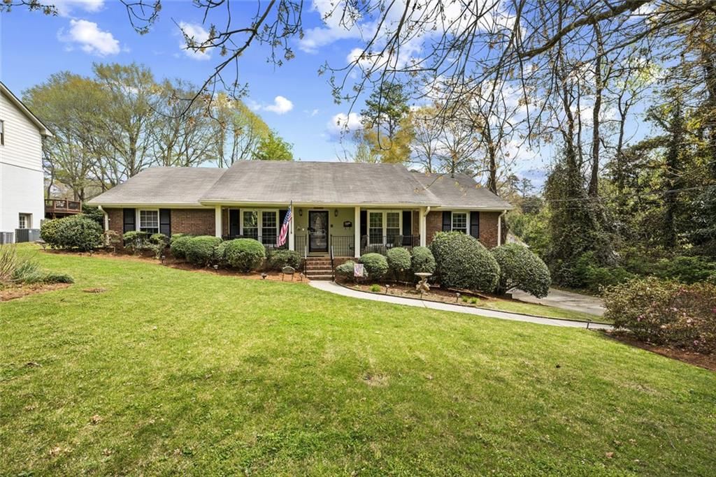 1125 Crest Brook Lane, Roswell, GA 30075