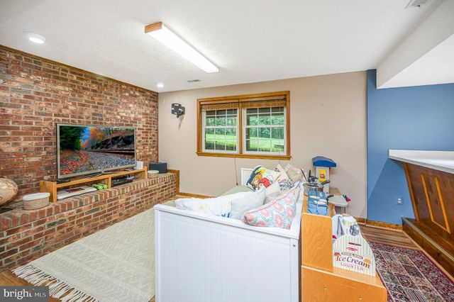 3 FRANKLIN ST, Stafford, VA 22556