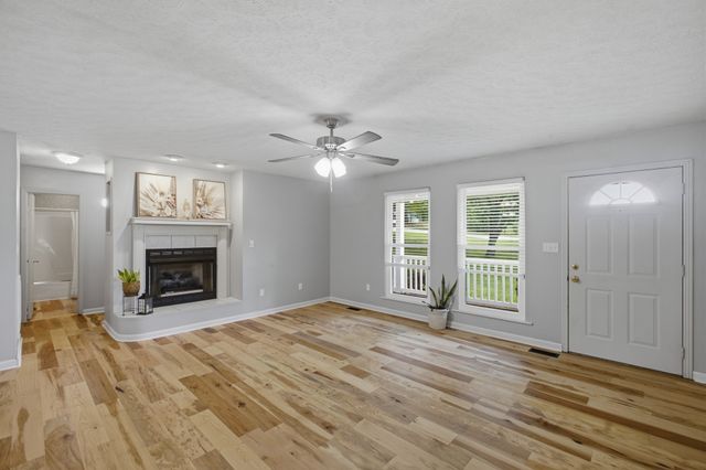 1466 W Grab Creek Rd, Dickson, TN 37055