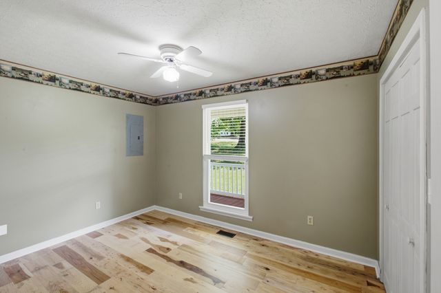 1466 W Grab Creek Rd, Dickson, TN 37055