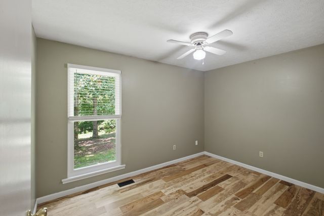 1466 W Grab Creek Rd, Dickson, TN 37055