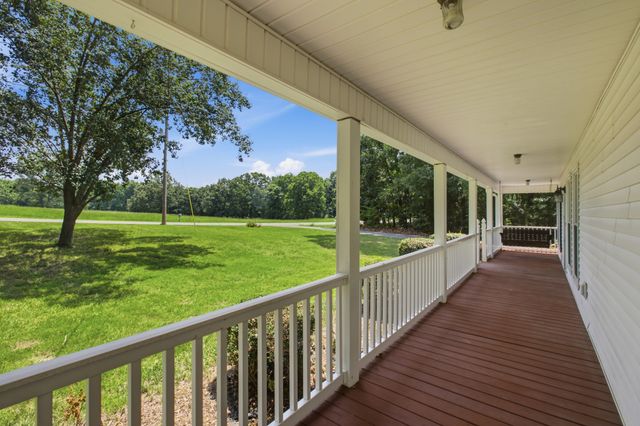 1466 W Grab Creek Rd, Dickson, TN 37055