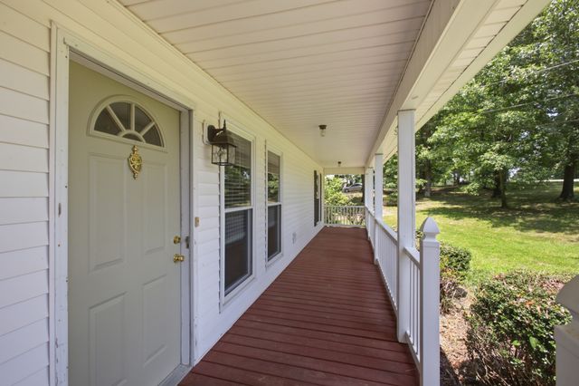 1466 W Grab Creek Rd, Dickson, TN 37055