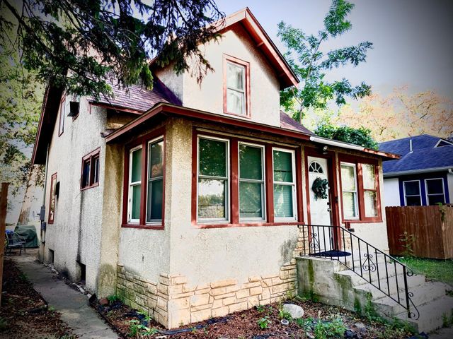 2650 Irving Avenue N, Minneapolis, MN 55411