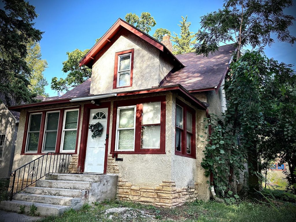 2650 Irving Avenue N, Minneapolis, MN 55411