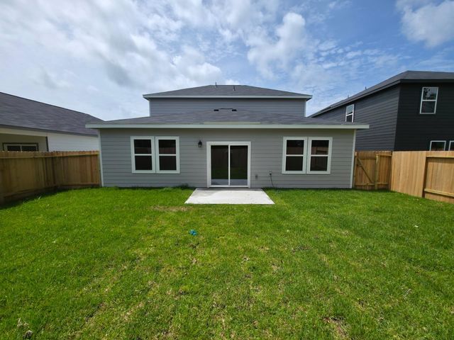 219 Flagstone Drive, Liberty, TX 77575