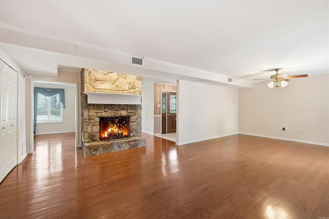 5 BUNKER HILL Street, Conway, AR 72034