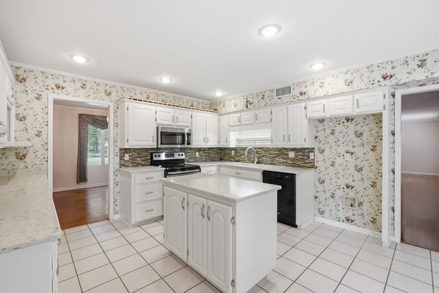 5 BUNKER HILL Street, Conway, AR 72034