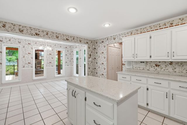 5 BUNKER HILL Street, Conway, AR 72034