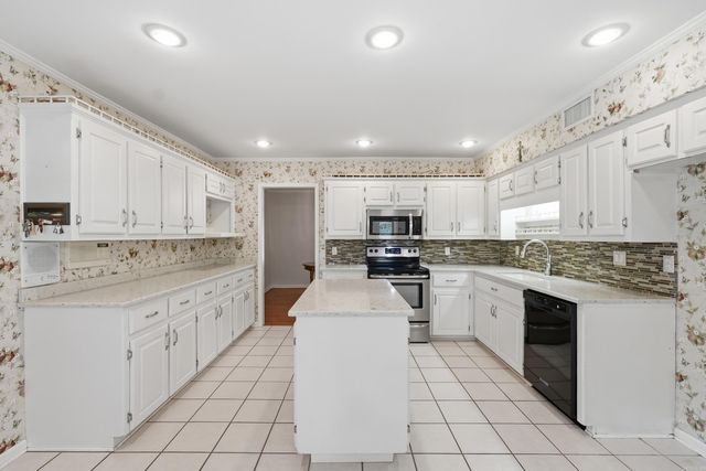 5 BUNKER HILL Street, Conway, AR 72034