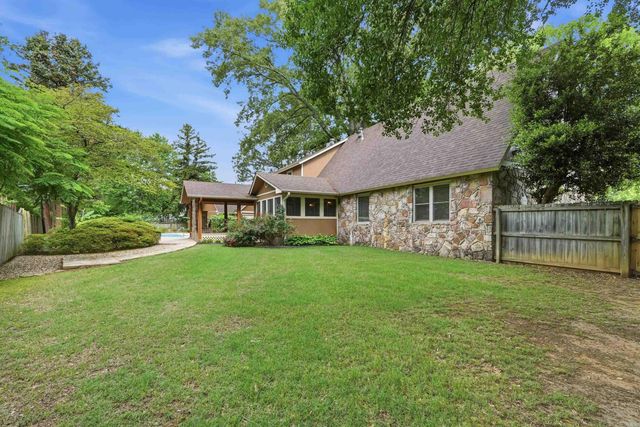 5 BUNKER HILL Street, Conway, AR 72034