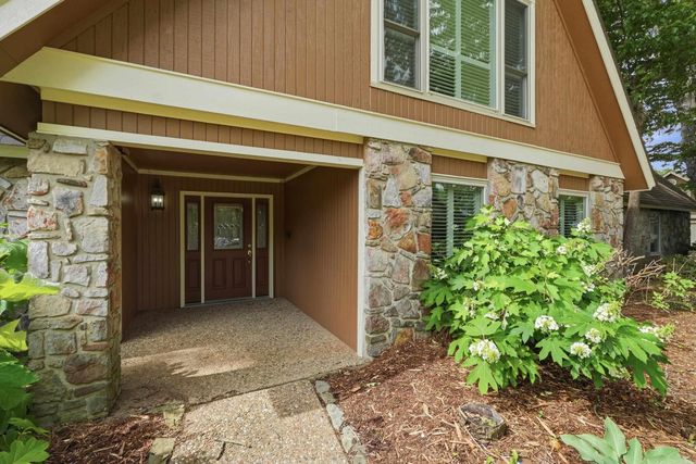 5 BUNKER HILL Street, Conway, AR 72034