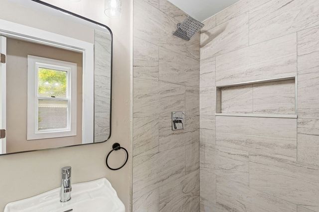 132 Prospect St, Marlborough, MA 01752