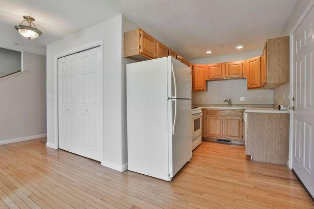 11 Echo Shore Drive, Merrimack, NH 03054