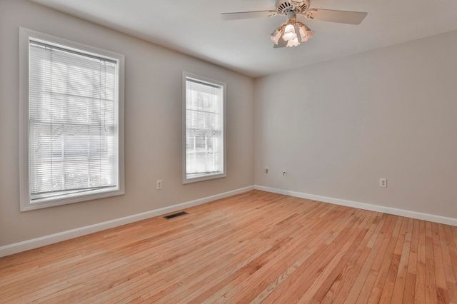 11 Echo Shore Drive, Merrimack, NH 03054
