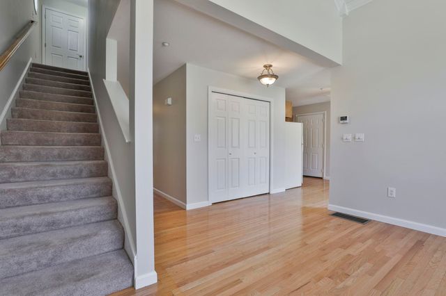 11 Echo Shore Drive, Merrimack, NH 03054