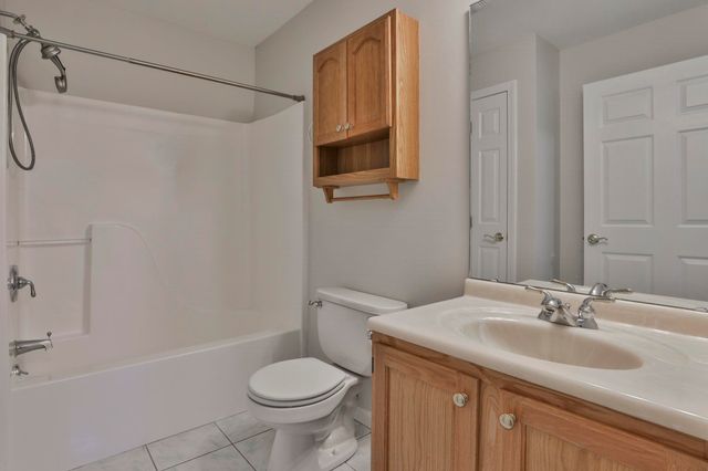 11 Echo Shore Drive, Merrimack, NH 03054