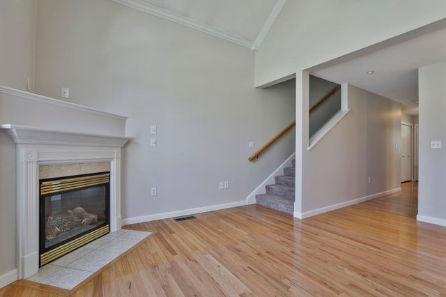 11 Echo Shore Drive, Merrimack, NH 03054