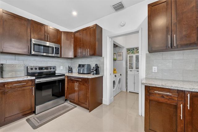 1960 NW 24th Ct, Miami, FL 33125