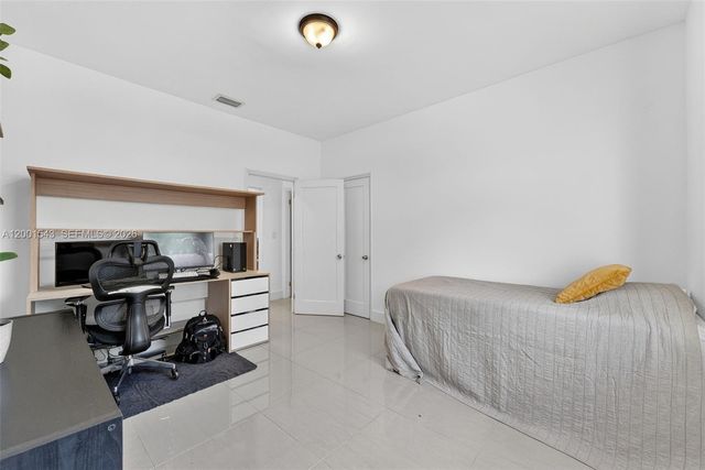 1960 NW 24th Ct, Miami, FL 33125