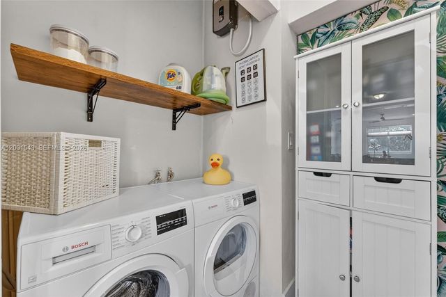 1960 NW 24th Ct, Miami, FL 33125