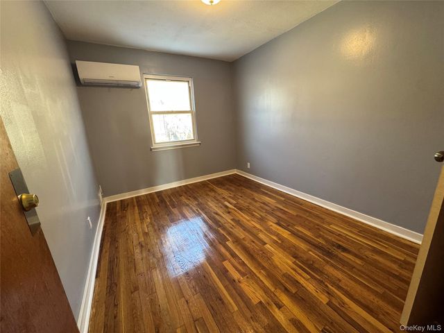 74-09 85th Road 2, Woodhaven, NY 11421