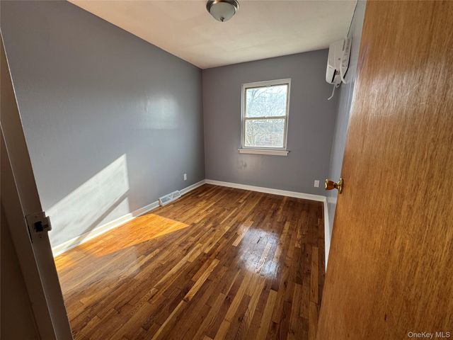 74-09 85th Road 2, Woodhaven, NY 11421