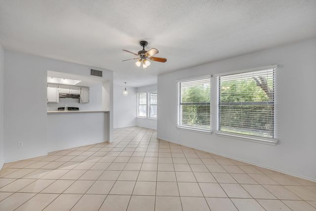 8102 TUSCARORA TRL A, Austin, TX 78729