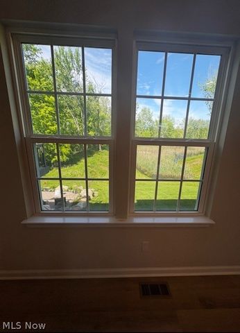 4045 N Steels Circle, Cuyahoga Falls, OH 44224